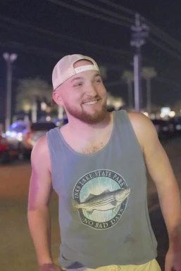 <span>Dave, 26</span> <span style='width: 25px; height: 16px; float: right; background-image: url(/bitmaps/flags_small/US.PNG)'> </span><br><span>Houston, United States of America</span> <input type='button' class='joinbtn' style='float: right' value='JOIN NOW' />
