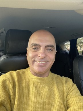 English men looking for love